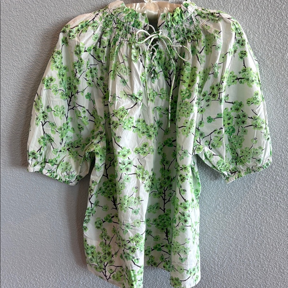 J Crew Green Floral  Blouse with Puffer Sleeves Size Large - Picture 6 of 7